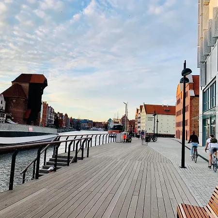 Baltic Riviera - Granaria Riverside Apartment Gdansk
